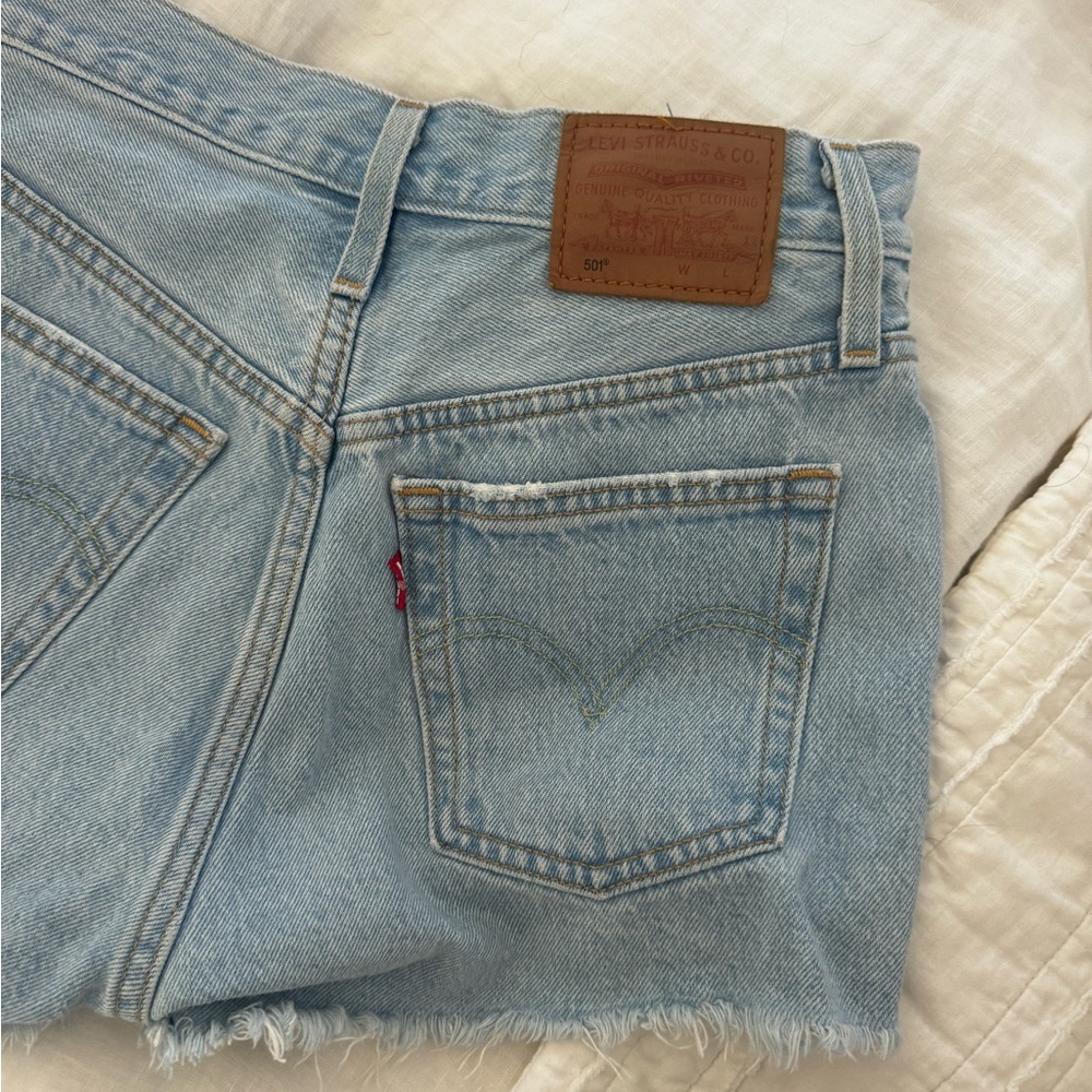 Levi’s Premium 501 Cutoff Denim Shorts Light Wash W23